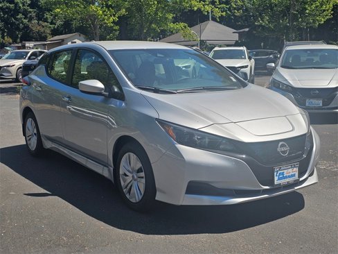 New 2025 Nissan Leaf S image 3