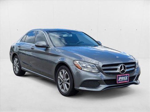 Used 2018 Mercedes-Benz C 300 4MATIC Sedan image 3