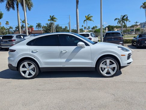 Certified 2022 Porsche Cayenne Coupe image 9
