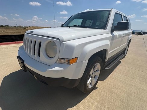Used 2014 Jeep Patriot Latitude image 1