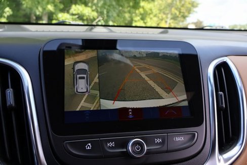 Used 2018 Chevrolet Equinox Premier image 24