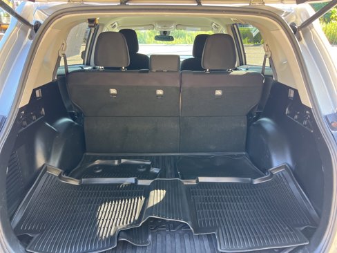 Used 2018 Toyota RAV4 LE image 23