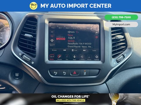Used 2023 Jeep Cherokee Altitude Lux image 20