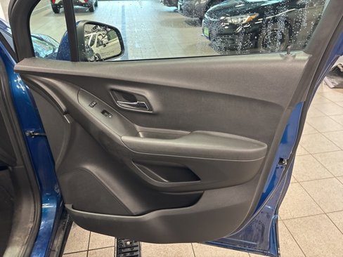 Used 2019 Chevrolet Trax LT image 16