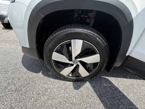 New 2025 Volkswagen Taos S image 27