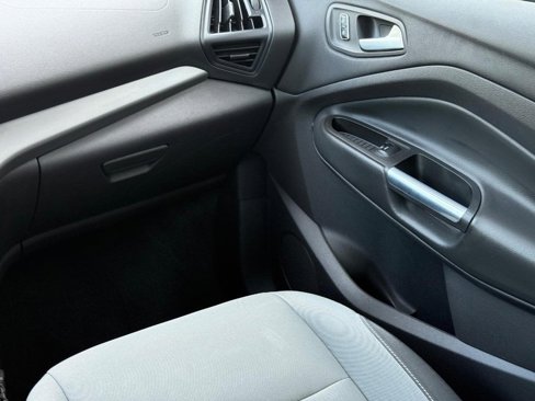 Used 2015 Ford Escape SE image 14