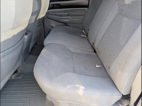 Used 2011 Toyota Tacoma PreRunner image 9