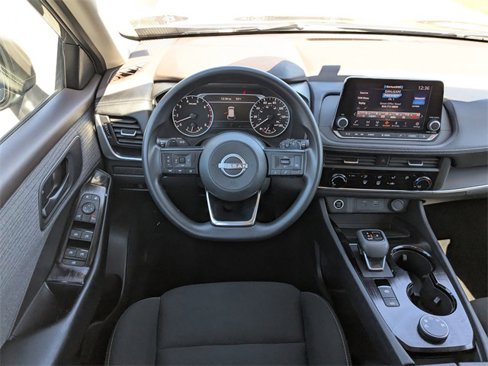 Used 2023 Nissan Rogue S image 15