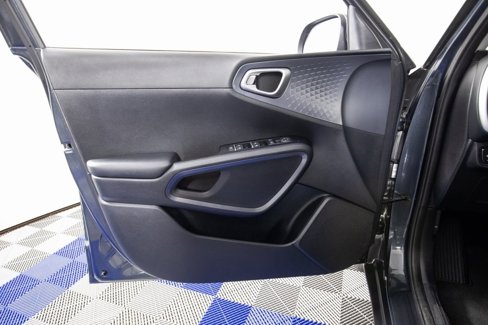 Used 2020 Kia Soul S image 12