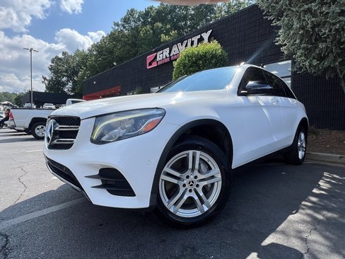 Used 2017 Mercedes-Benz GLC 300 image 2