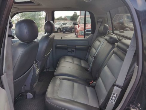 Used 2003 Ford Explorer Sport Trac XLT image 9
