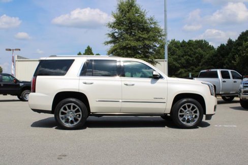 Used 2015 GMC Yukon Denali w/ Touring Package image 2