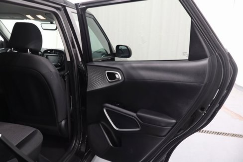 Used 2021 Kia Soul LX image 15