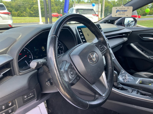Used 2019 Toyota Avalon Touring image 9