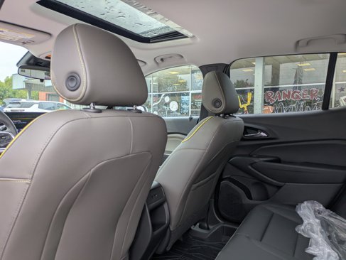 New 2025 Chevrolet Trax ACTIV w/ Sunroof Package image 11