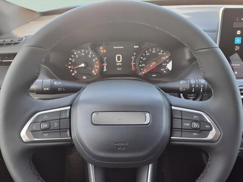 New 2025 Jeep Compass Latitude w/ Altitude Special Edition image 13