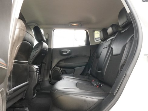 Used 2018 Jeep Compass Latitude w/ Cold Weather Group image 30