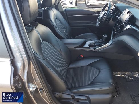 Used 2022 Toyota Camry SE image 16
