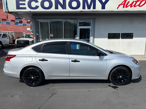 Used 2019 Nissan Sentra SV image 2