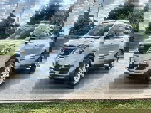 Used 2017 Chevrolet Traverse LS image 1