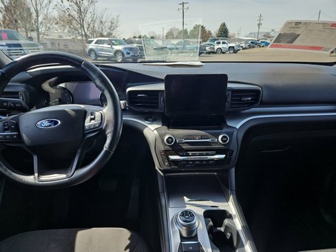 Used 2020 Ford Explorer XLT w/ Comfort Package image 16