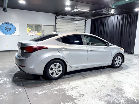 Used 2016 Hyundai Elantra SE image 8