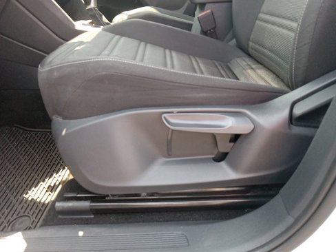 Used 2022 Volkswagen Tiguan S image 28
