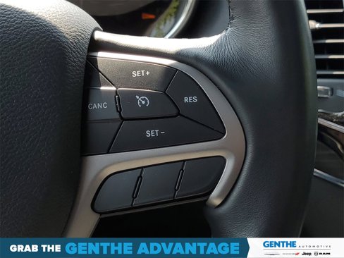 Used 2019 Jeep Grand Cherokee Limited w/ Luxury Group II image 17