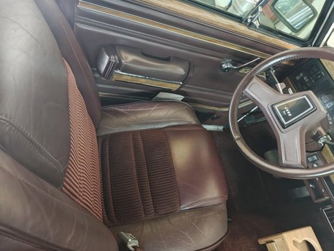 Used 1989 Jeep Grand Wagoneer image 35