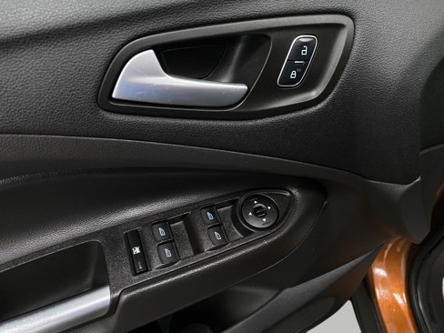 Used 2017 Ford Escape SE w/ SE Cold Weather Package image 27