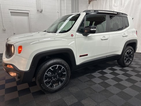 Used 2023 Jeep Renegade Trailhawk image 5