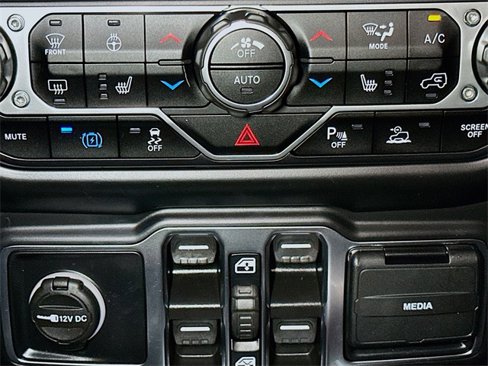 Certified 2021 Jeep Wrangler Unlimited Sahara image 13