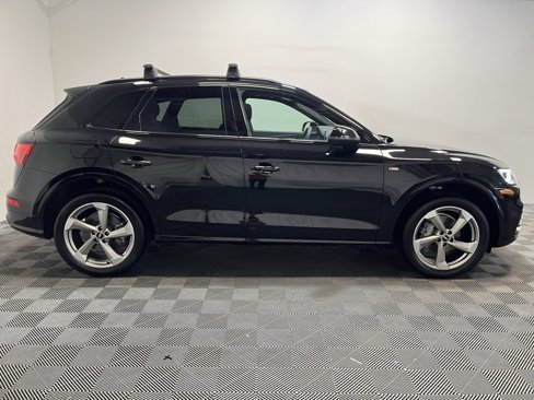 Used 2020 Audi Q5 2.0T Titanium Premium Plus image 4