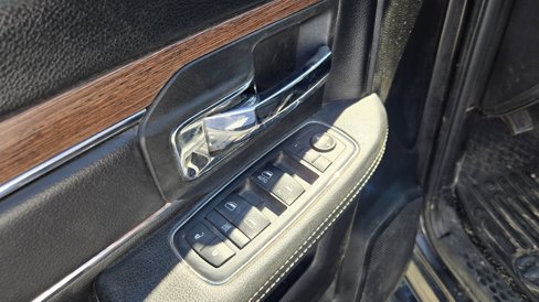 Used 2018 RAM 3500 Laramie image 13