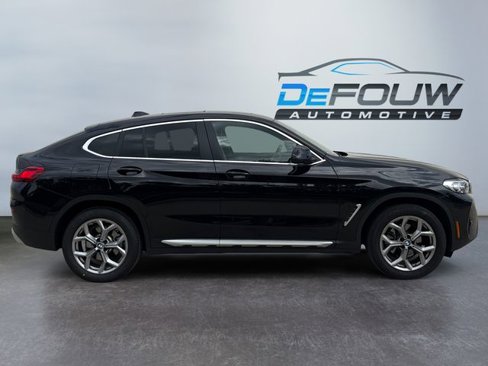Used 2025 BMW X4 xDrive30i image 2