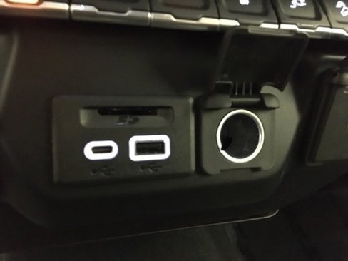 Used 2019 Chevrolet Silverado 1500 LT w/ All-Star Edition image 28
