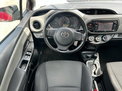 Used 2016 Toyota Yaris LE image 9