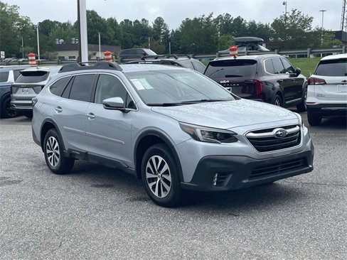 Used 2022 Subaru Outback Premium image 3