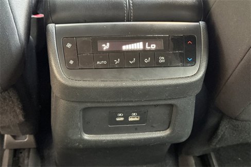 Used 2022 Nissan Pathfinder SV image 44
