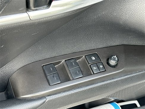 Used 2023 Toyota Camry SE image 16