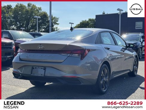 Used 2023 Hyundai Elantra SEL image 5
