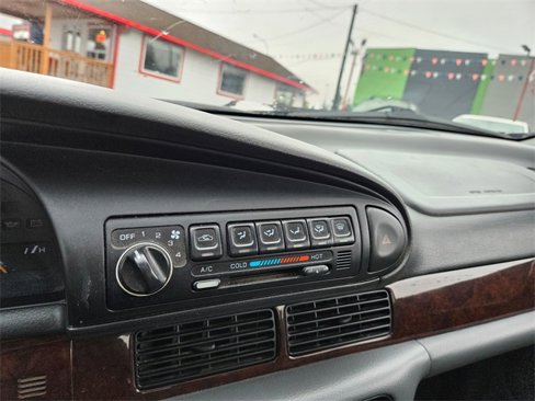 Used 1997 Nissan Altima GXE image 23