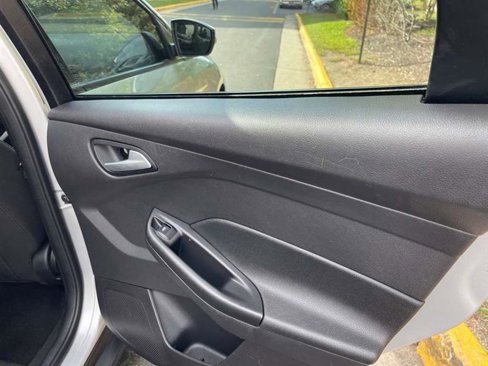 Used 2015 Ford Focus SE image 26