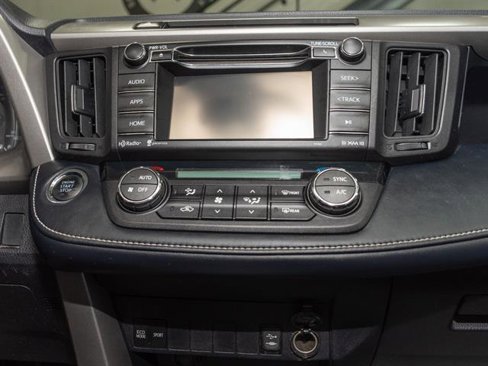 Used 2018 Toyota RAV4 XLE image 12