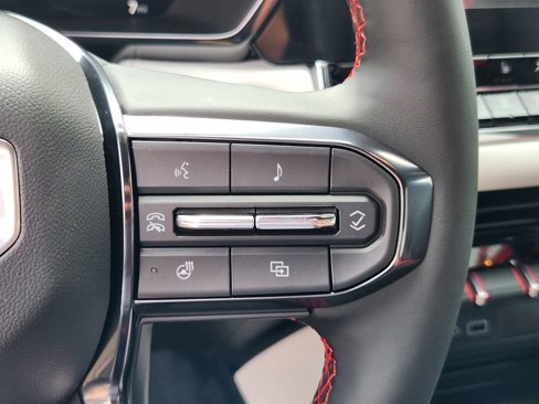New 2025 GMC Canyon AT4 w/ AT4X Package image 10