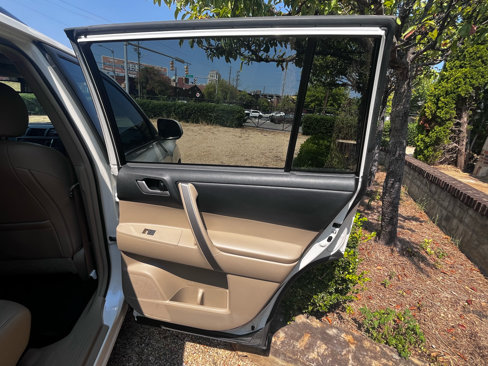 Used 2013 Toyota Highlander FWD image 51