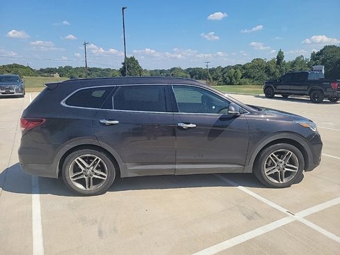 Used 2017 Hyundai Santa Fe SE w/ Cargo Package image 1