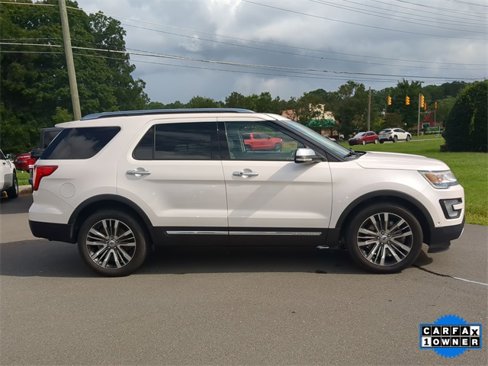 Used 2017 Ford Explorer Platinum image 14