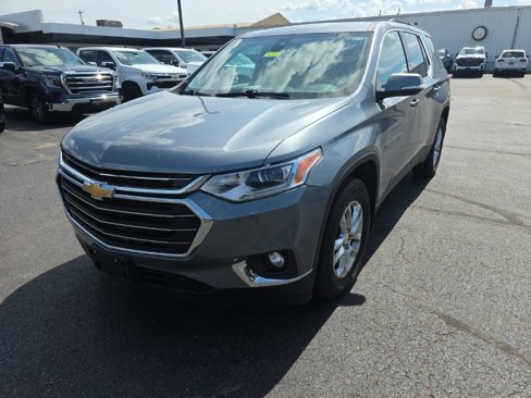 Used 2020 Chevrolet Traverse LT w/ Driver Confidence II Package image 2