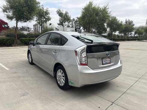 Used 2014 Toyota Prius Plug-In Hybrid image 3